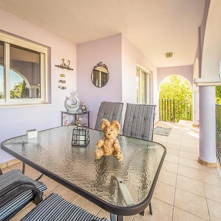 Amazing In With Kitchen Holiday home *